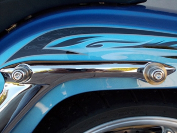 Preview: Easy Brackets für Yamaha Raider mit abnehmbarer OEM Rückenlehne