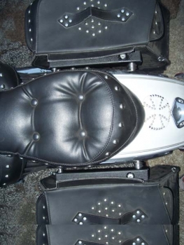 Preview: Easy Brackets für Yamaha Roadliner/Stratoliner mit abnehmbarer Yamaha Rückenlehne