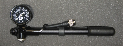 Suspension Micro Pump with Gauge - 0-100 psi